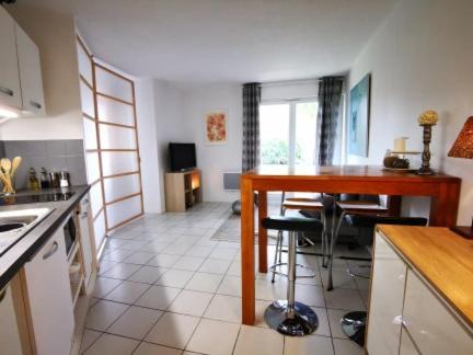 Апартаменты La Bulle Bleue - Parking-Terrasse-Aeoport-Meet Бланьяк Экстерьер фото