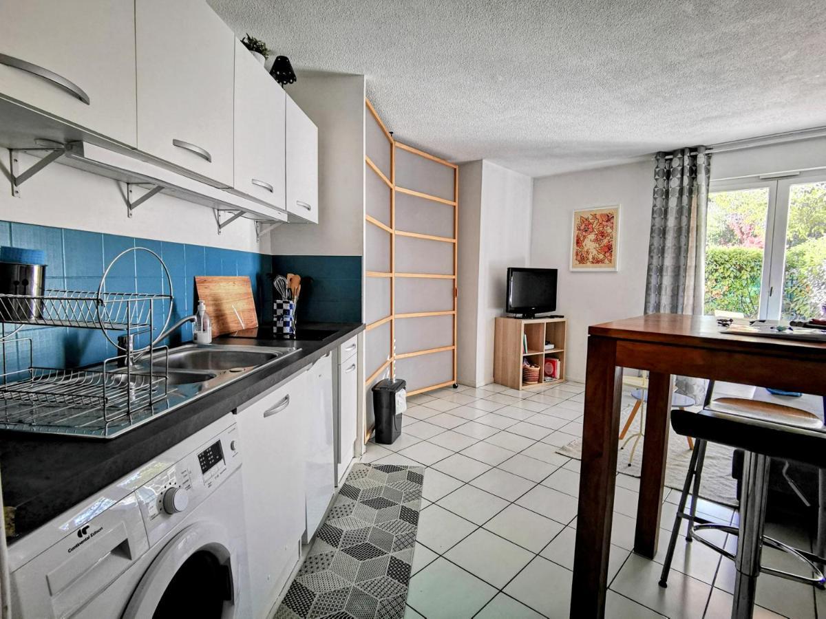 Апартаменты La Bulle Bleue - Parking-Terrasse-Aeoport-Meet Бланьяк Экстерьер фото